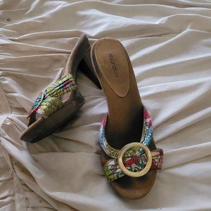 Xhilaration heel sandals, funky abstract, size 8
